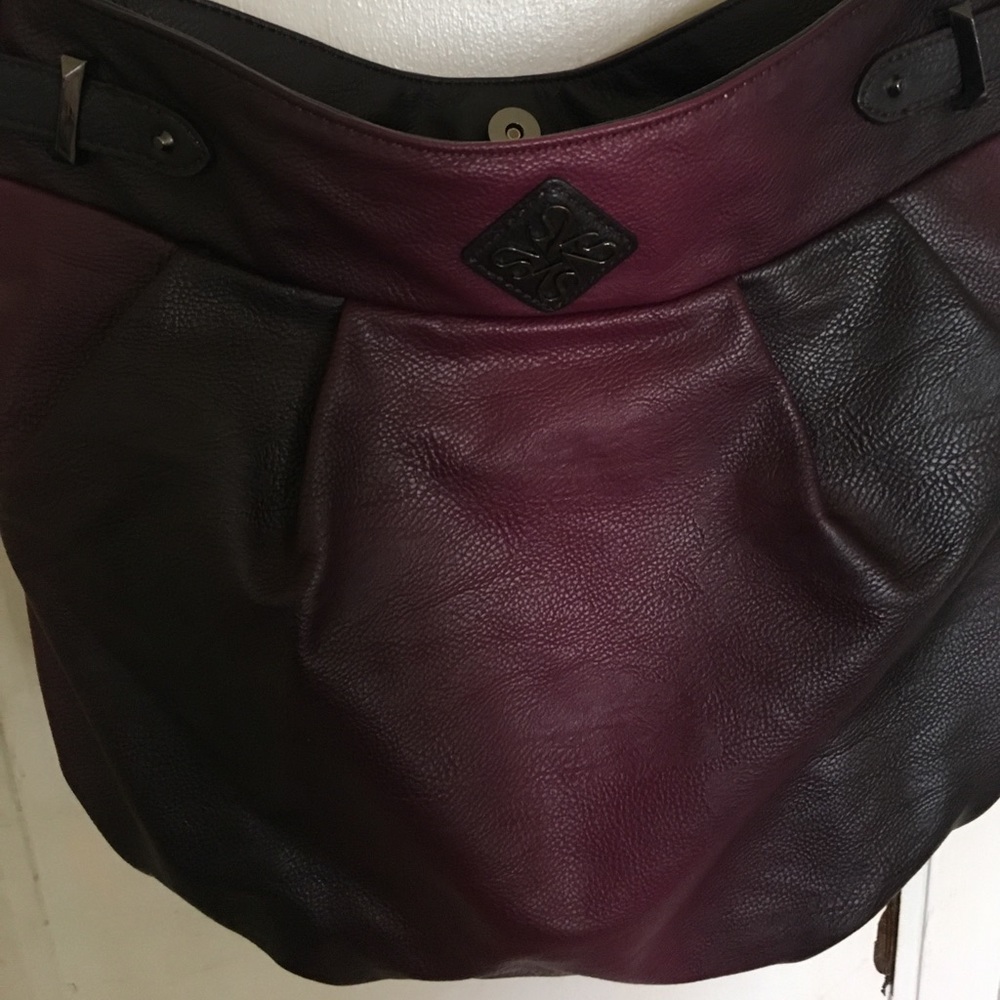 Simply Vera Wang Purple ombré hand bag NWOT